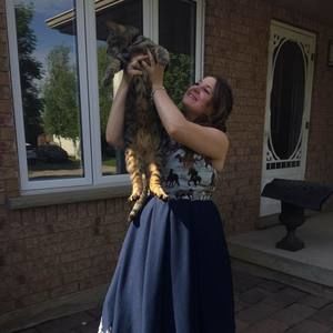 Meet your Posher, Dakota